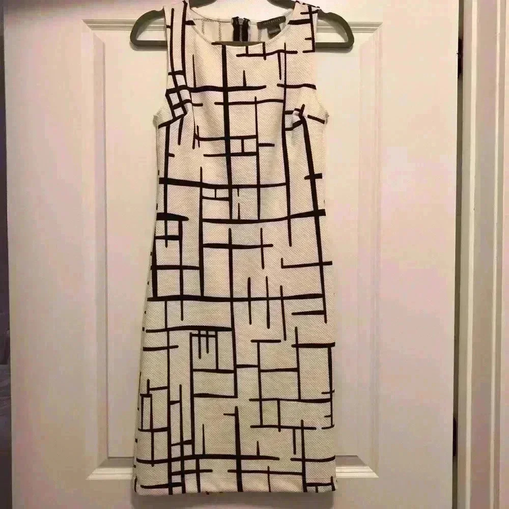 Patterned Midi Dress - Picture 1 of 4